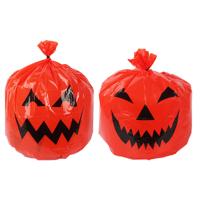Truco de la calabaza de las decoraciones de Halloween o bolsos del césped que tratan para la hoja festiva
